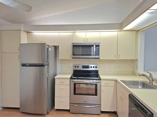 Property Slideshow image 3 of 44 | 10032 andrea ln, Boynton Beach, FL, 33437