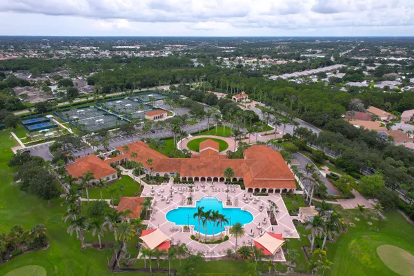 Property Slideshow image 3 of 52 | 352 springview loop, Port St. Lucie, FL, 34986