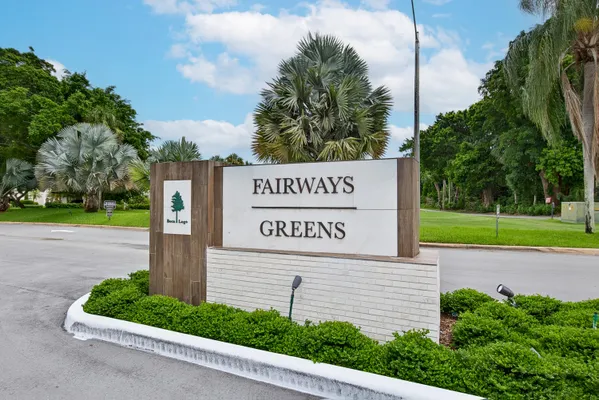 Property Slideshow image 2 of 32 | 7956 eastlake dr 16b, Boca Raton, FL, 33433