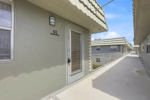 Property Slideshow image 2 of 34 | 91 flanders b b, Delray Beach, FL, 33484