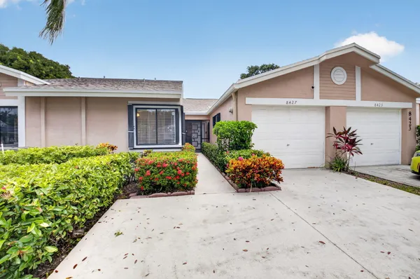 Property Slideshow image 2 of 49 | 8427 parkgate rd c, Boca Raton, FL, 33496