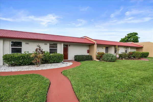 Property Slideshow image 2 of 26 | 154 lake barbara dr, West Palm Beach, FL, 33411