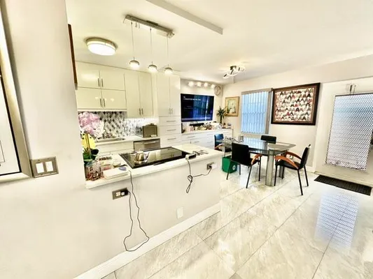 Property Slideshow image 3 of 33 | 3008 guildford a a, Boca Raton, FL, 33434