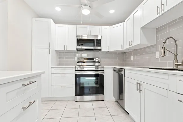 Property Slideshow image 2 of 24 | 294 tuscany ln f, Delray Beach, FL, 33446