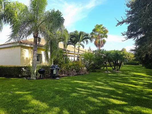 Property Slideshow image 3 of 3 | 2323 windjammer way, West Palm Beach, FL, 33411
