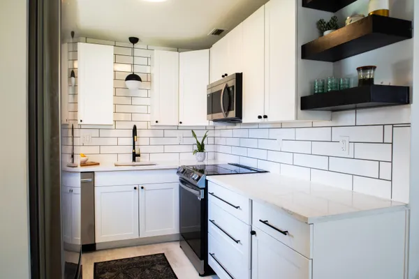 Property Slideshow image 3 of 36 | 1225 nw 21st st 2-210, Stuart, FL, 34994