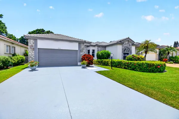 Property Slideshow image 2 of 51 | 3952 summer chase ct, Lake Worth, FL, 33467