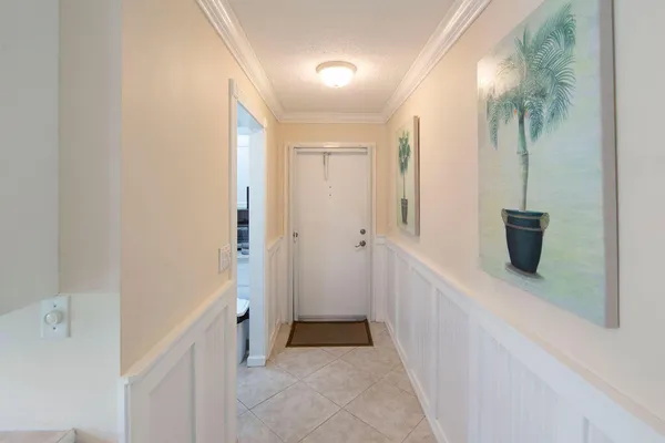 Property Slideshow image 3 of 37 | 2600 se ocean blvd m1, Stuart, FL, 34996