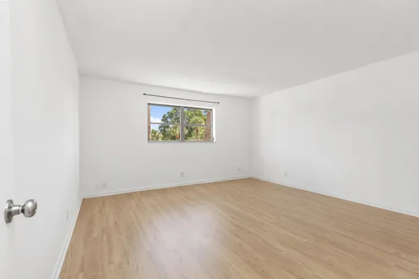 Property Slideshow image 3 of 26 | 4851 nw 21st st 203, Lauderhill, FL, 33313