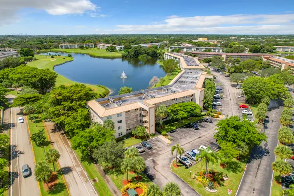 Property Slideshow image 2 of 31 | 3205 portofino pt b4, Coconut Creek, FL, 33066