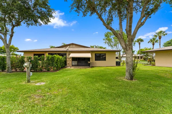 Property Slideshow image 3 of 45 | 1634 palmland dr, Boynton Beach, FL, 33436