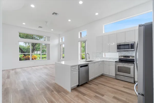 Property Slideshow image 3 of 53 | 6830 fiji cir, Boynton Beach, FL, 33437