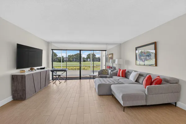 Property Slideshow image 2 of 86 | 441 piedmont j 441, Delray Beach, FL, 33484