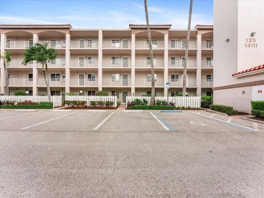Property Slideshow image 2 of 73 | 14111 royal vista dr 405, Delray Beach, FL, 33484