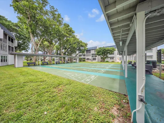 Property Slideshow image 3 of 33 | 7807 golf cir dr 105, Margate, FL, 33063