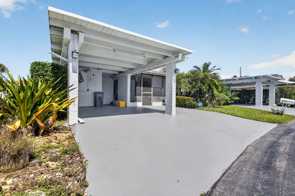 Property Slideshow image 2 of 51 | 6802 moonlit dr, Delray Beach, FL, 33446