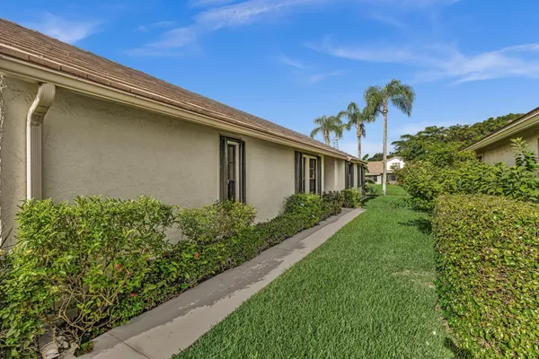 Property Slideshow image 3 of 58 | 4787 brighton lakes blvd, Boynton Beach, FL, 33436
