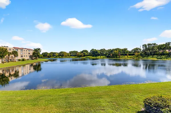 Property Slideshow image 2 of 32 | 5842 crystal shores dr 205, Boynton Beach, FL, 33437