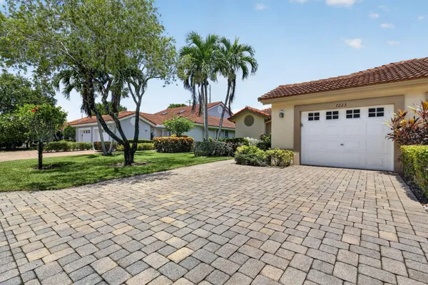 Property Slideshow image 2 of 40 | 7223 summer tree dr, Boynton Beach, FL, 33437