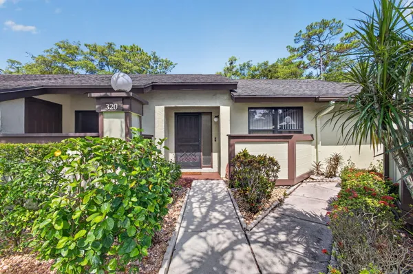 Property Slideshow image 2 of 38 | 320 elmira ct, Royal Palm Beach, FL, 33411