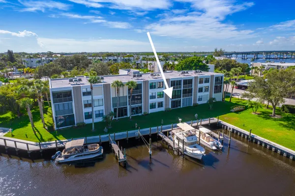 Property Slideshow image 2 of 37 | 1950 sw palm city rd 12-103, Stuart, FL, 34994