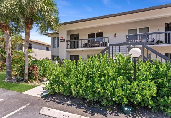Property Slideshow image 3 of 58 | 5844 areca palm ct b, Delray Beach, FL, 33484