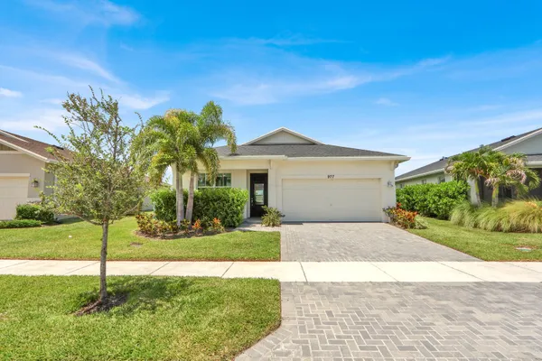 Property Slideshow image 2 of 35 | 977 se crosswood way, Port St. Lucie, FL, 34984