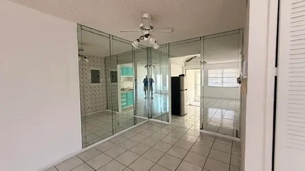 Property Slideshow image 3 of 19 | 22 abbey ln 104, Delray Beach, FL, 33446