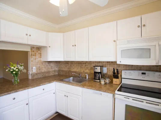 Property Slideshow image 3 of 19 | 551 nw 80th ave 203, Margate, FL, 33063