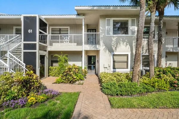 Property Slideshow image 3 of 59 | 61 eastgate dr c, Boynton Beach, FL, 33436