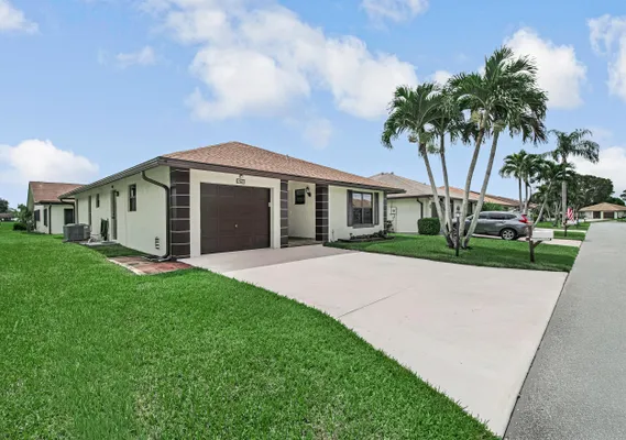 Property Slideshow image 3 of 40 | 6210 olivewood cir, Greenacres, FL, 33463