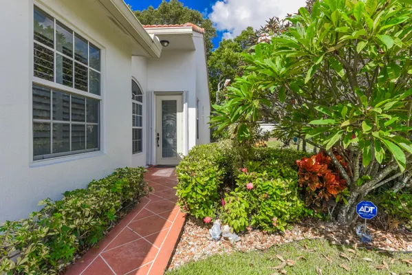 Property Slideshow image 2 of 25 | 15191 ixora rd, Delray Beach, FL, 33484