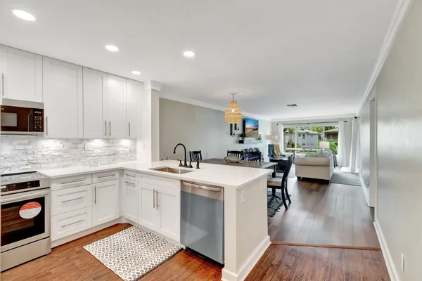 Property Slideshow image 3 of 19 | 5770 princess palm ct f, Delray Beach, FL, 33484
