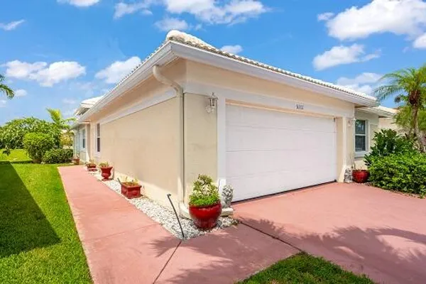 Property Slideshow image 2 of 30 | 5111 marla dr, Boynton Beach, FL, 33436