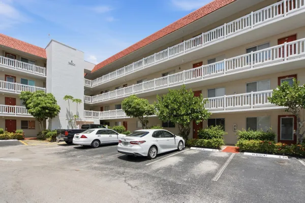 Property Slideshow image 3 of 43 | 3601 inverrary dr 107, Lauderhill, FL, 33319