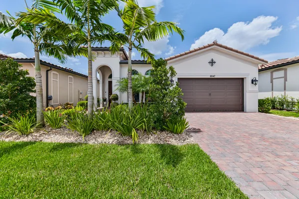 Property Slideshow image 3 of 55 | 8047 juniper dr, Parkland, FL, 33067