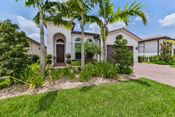 Property Slideshow image 2 of 55 | 8047 juniper dr, Parkland, FL, 33067