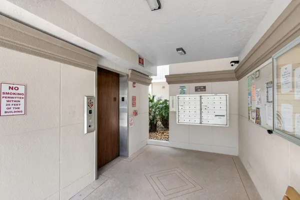 Property Slideshow image 3 of 96 | 14112 huntington pointe dr 210, Delray Beach, FL, 33484