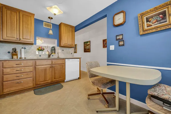 Property Slideshow image 2 of 28 | 2202 lucaya bnd c3, Coconut Creek, FL, 33066