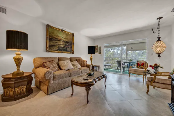 Property Slideshow image 3 of 28 | 2202 lucaya bnd c3, Coconut Creek, FL, 33066