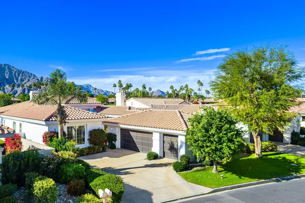 Property Slideshow image 3 of 24 | 54595 winged foot, La Quinta, CA, 92253