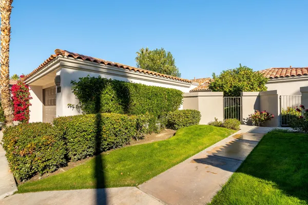 Property Slideshow image 2 of 42 | 54396 shoal crk, La Quinta, CA, 92253