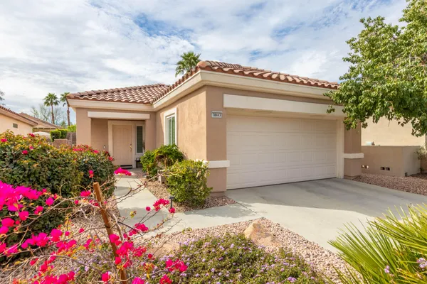 Property Slideshow image 2 of 26 | 78443 glastonbury way, Palm Desert, CA, 92211