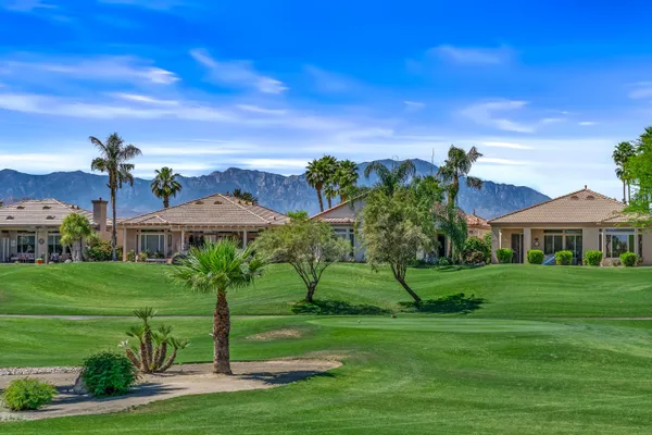 Property Slideshow image 3 of 59 | 44395 royal lytham dr, Indio, CA, 92201