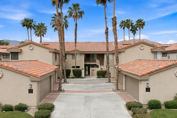 Property Slideshow image 3 of 39 | 55359 winged foot, La Quinta, CA, 92253