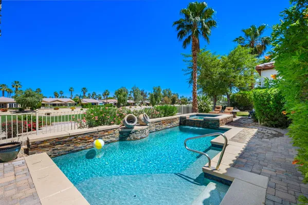 Property Slideshow image 2 of 47 | 61564 tulare ln, La Quinta, CA, 92253