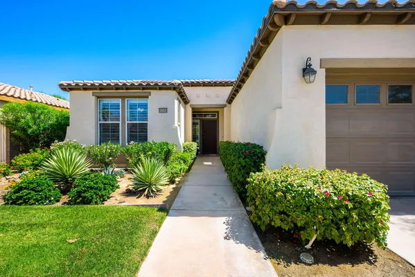 Property Slideshow image 2 of 32 | 60268 sweetshade ln, La Quinta, CA, 92253