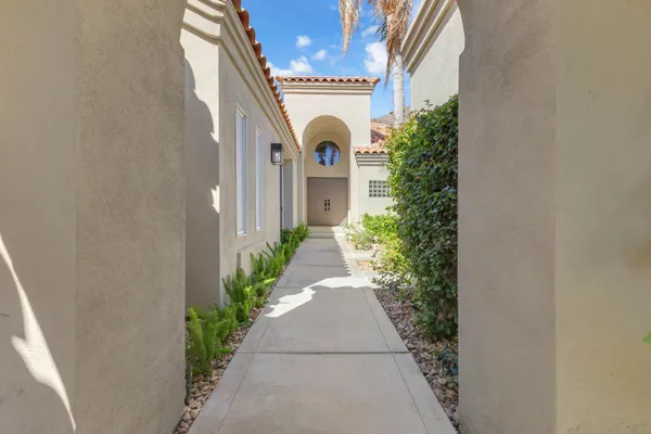 Property Slideshow image 3 of 70 | 55015 riviera, La Quinta, CA, 92253