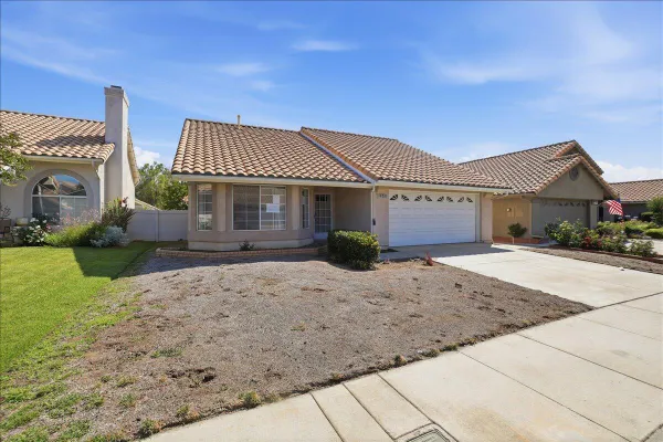 Property Slideshow image 3 of 37 | 5345 w plain field dr, Banning, CA, 92220