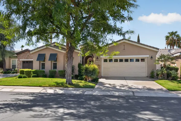 Property Slideshow image 2 of 64 | 60419 honeysuckle st, La Quinta, CA, 92253